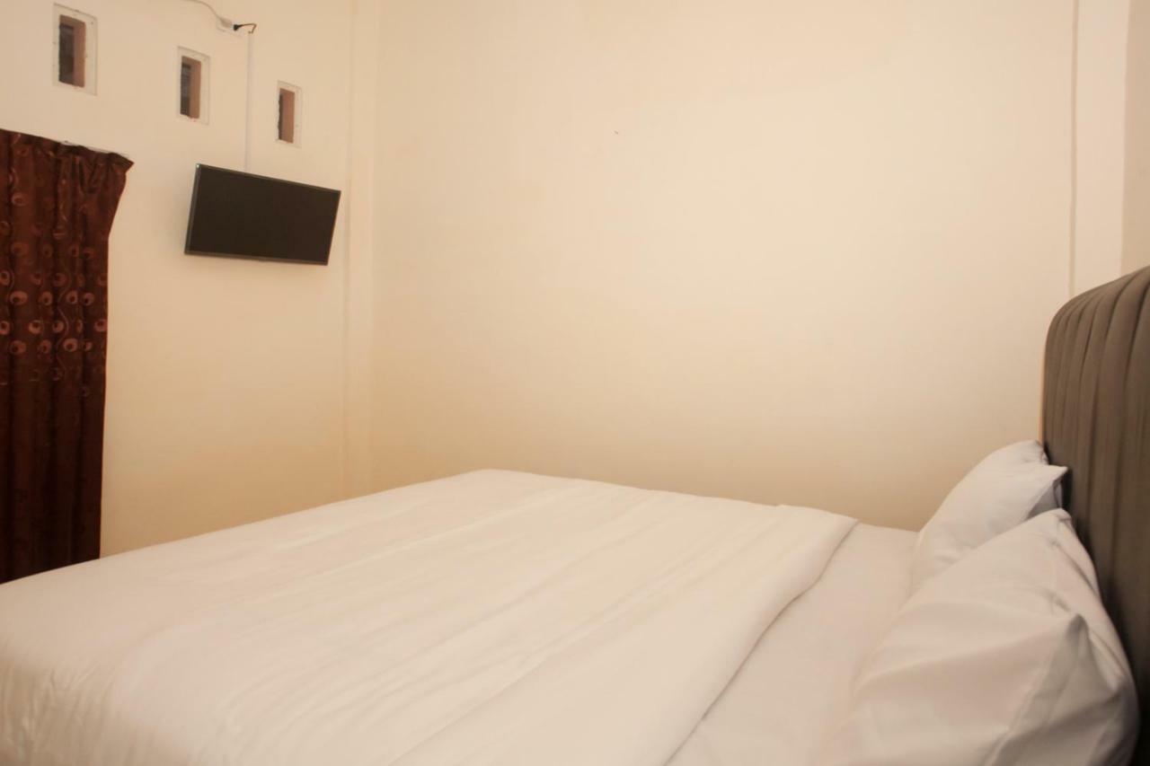 Oyo 1752 Hotel Wisata Kisaran Kültér fotó
